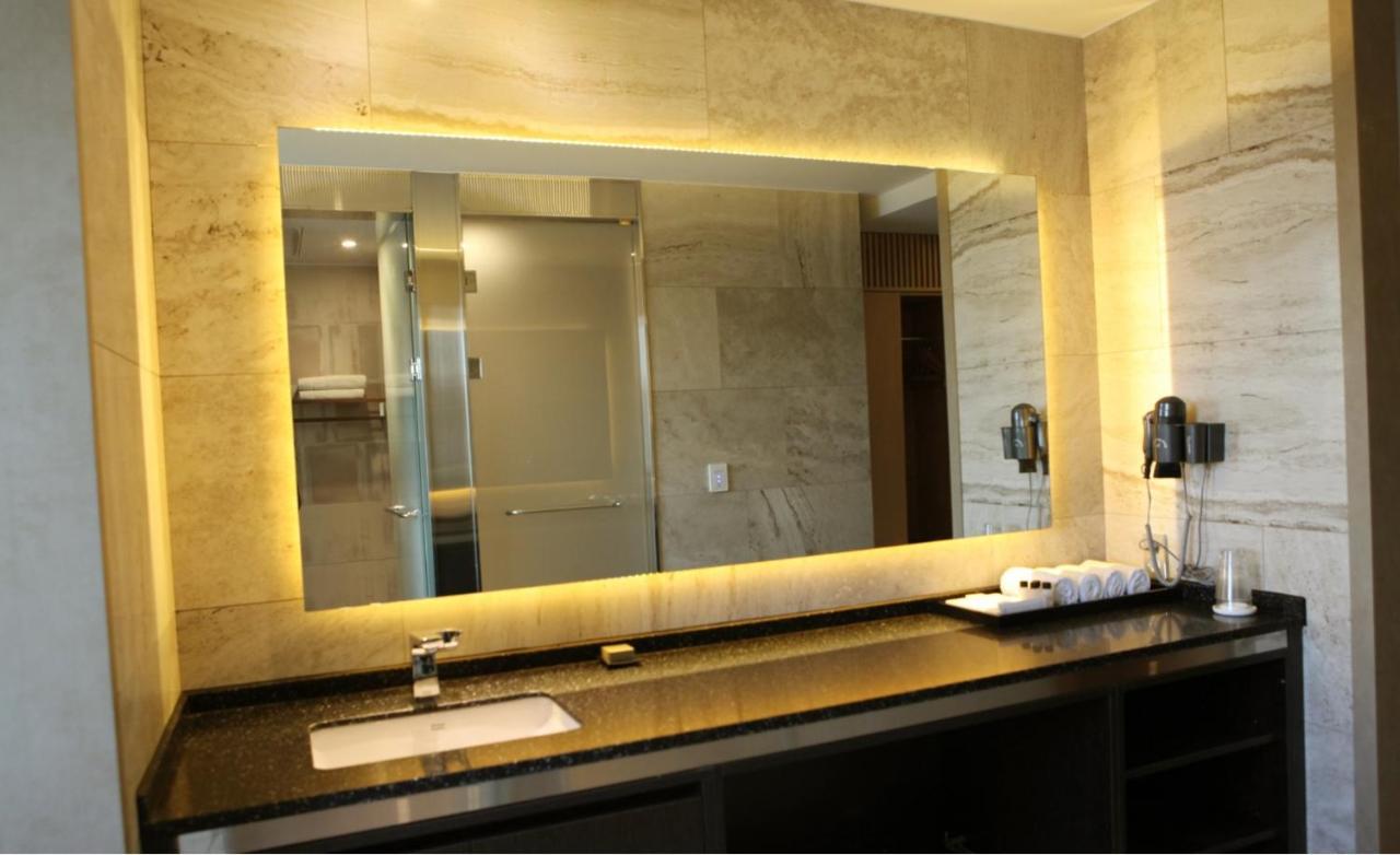 Hotel Dongbang Jinju Extérieur photo